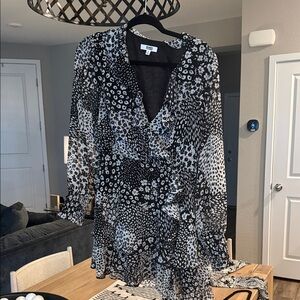 BB Dakota Black and White Long Sleeve Dress